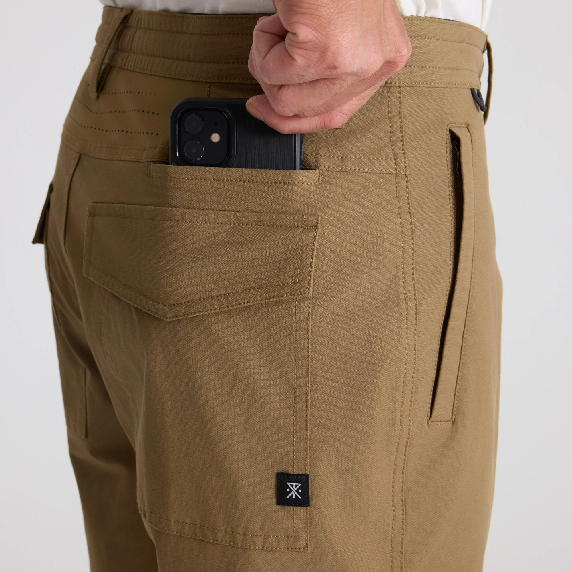 Layover Pro Traveler Shorts - Dark Khaki - Image 7