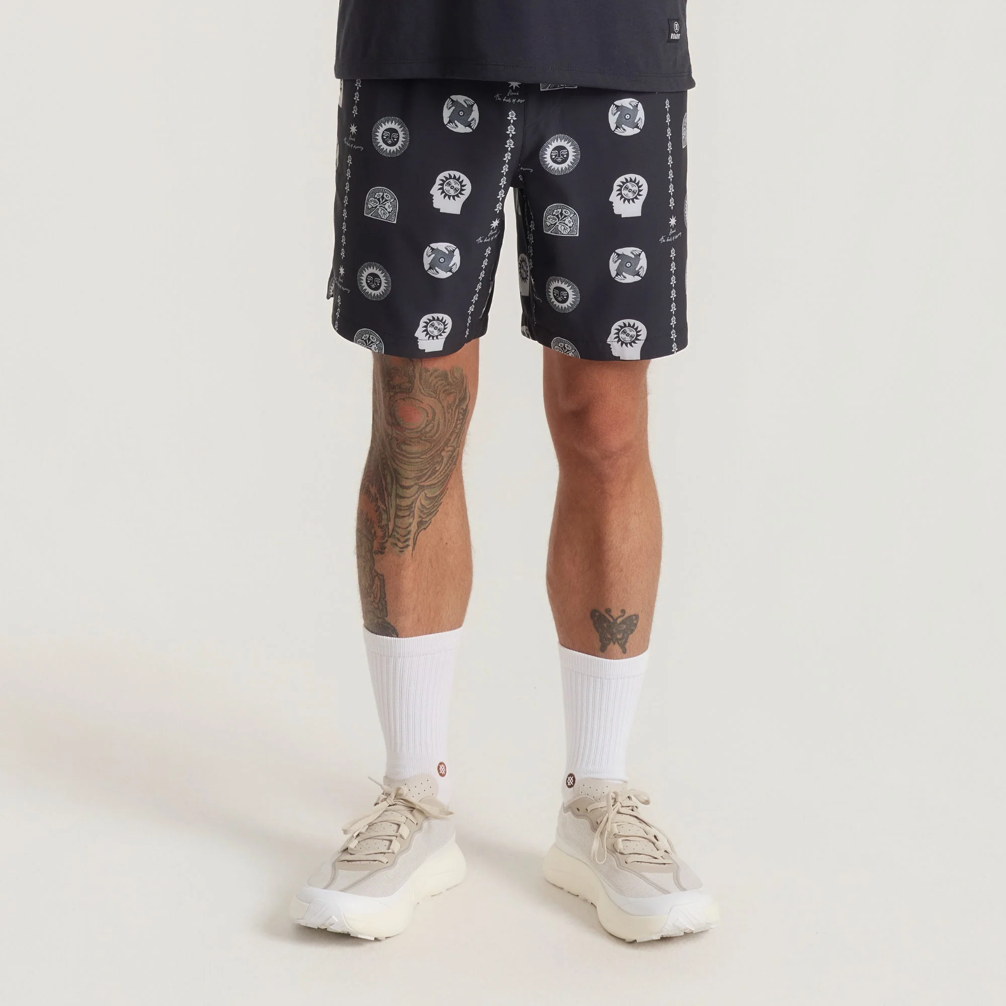 Serrano 7" Active Stretch Shorts - Black Print - Image 2