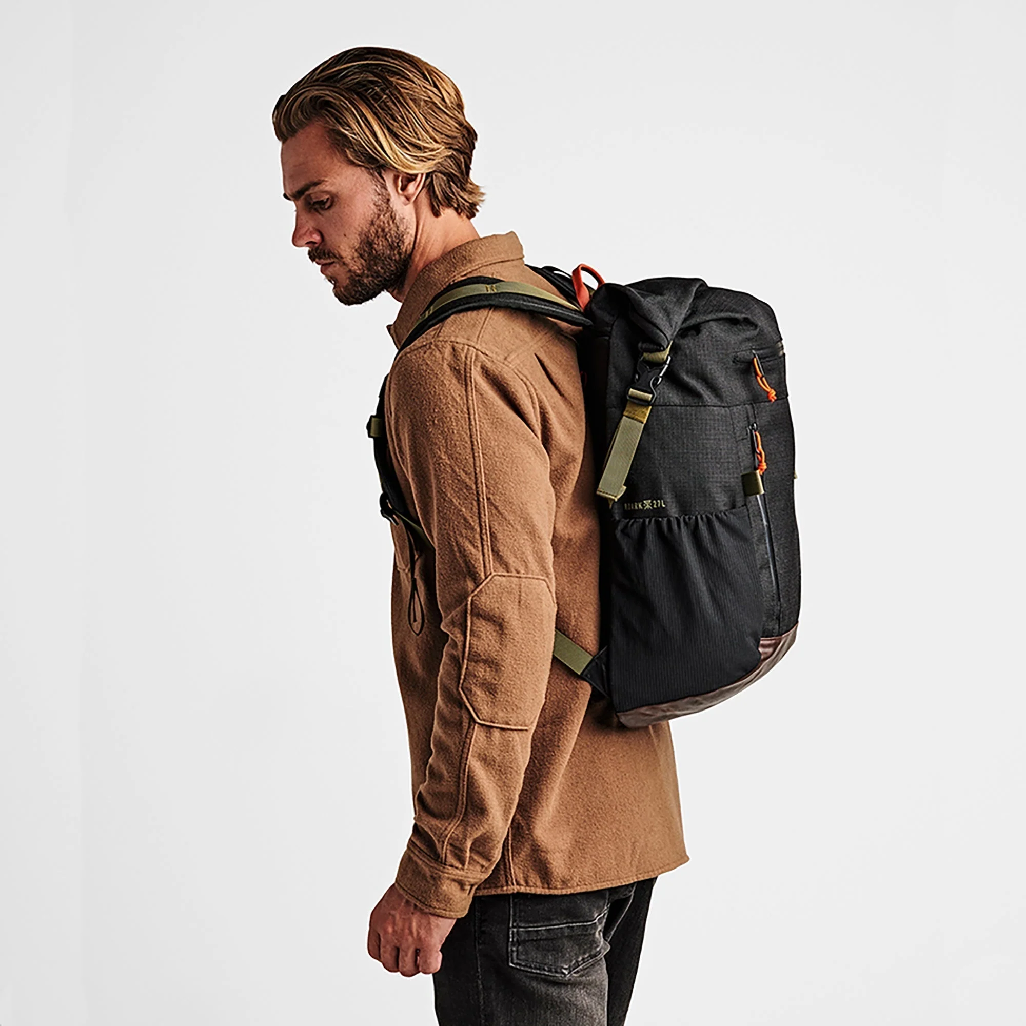 Passenger 27L 2.0 Bag - Black - Image 5