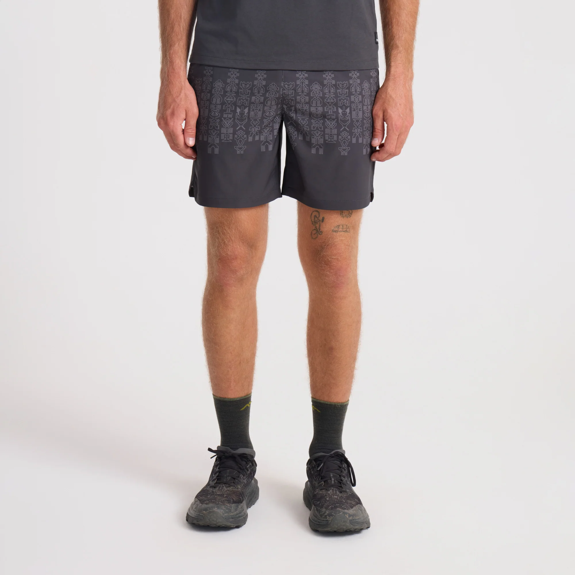 Serrano 7" Active Stretch Shorts - Charcoal - Image 2
