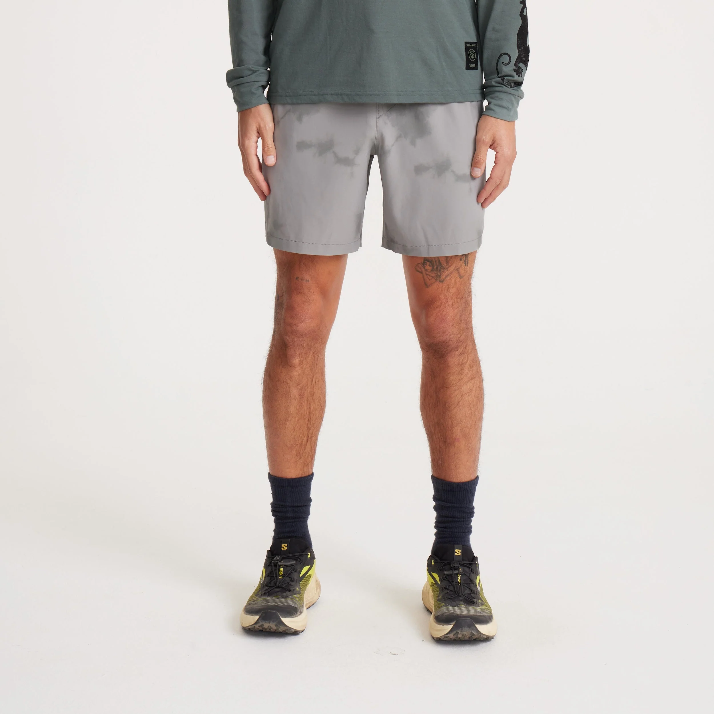 Serrano 7" Active Stretch Shorts - Ghost Grey - Image 2