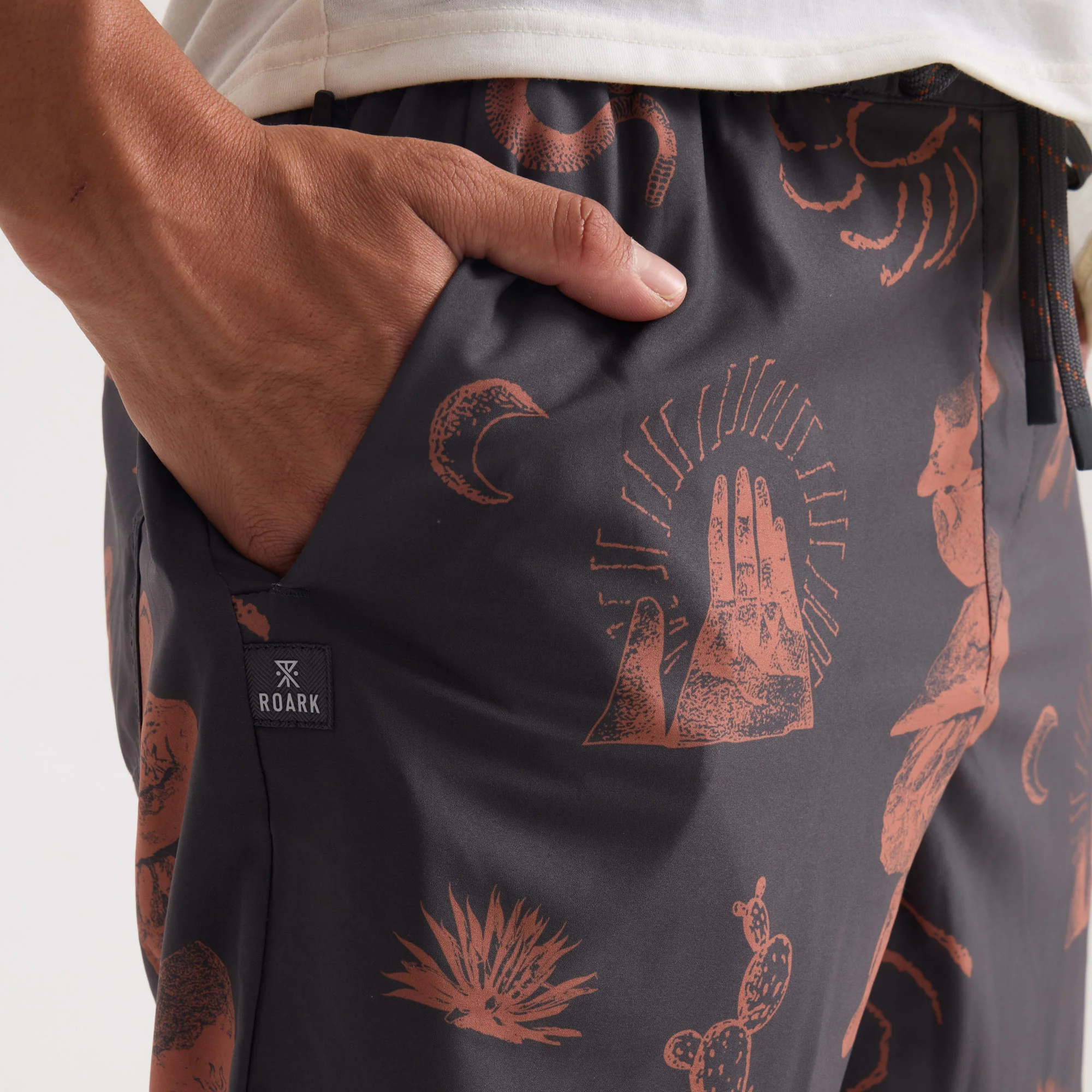 Serrano 7" Active Stretch Shorts - Onyx - Image 6