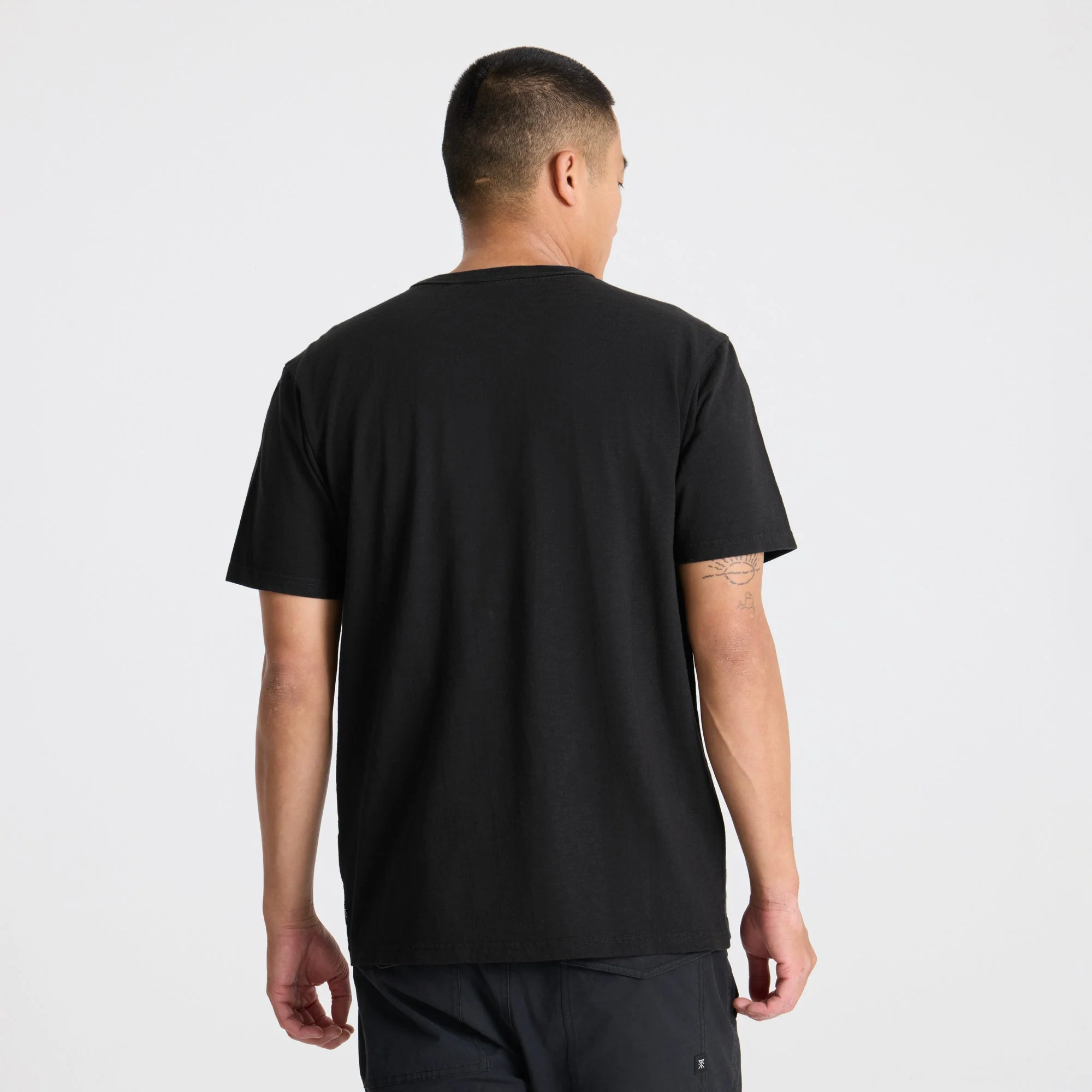 Well Worn Organic Short Sleeve T-Shirt - Black - Image 5